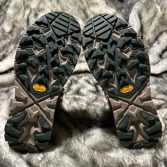 Mens HOKA Anacapa Mid GTX Hiking Boots/Sneakers - Picture 6 of 7